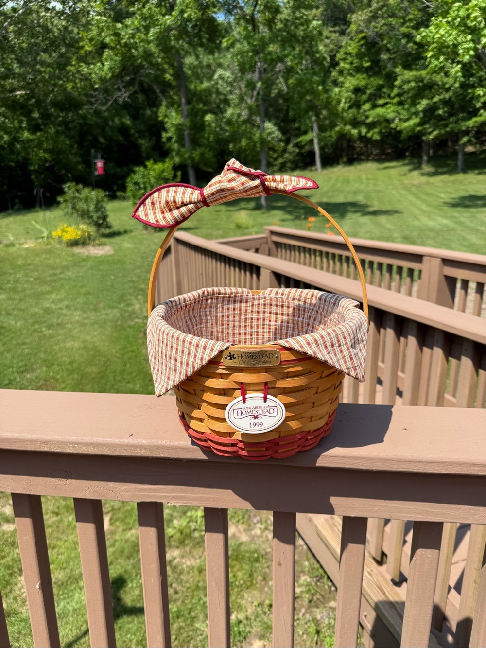 Longaberger Homestead Basket with Red and Natural Wood Tones 1999